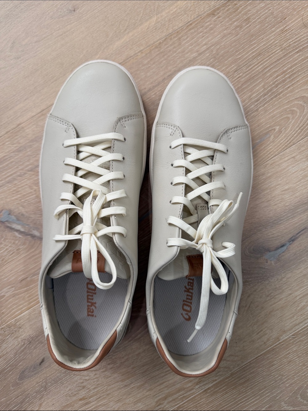 OluKai Lae'ahi li'lli Tapa 11.5 US Men's Leather Low-Top Sneakers NWOT.